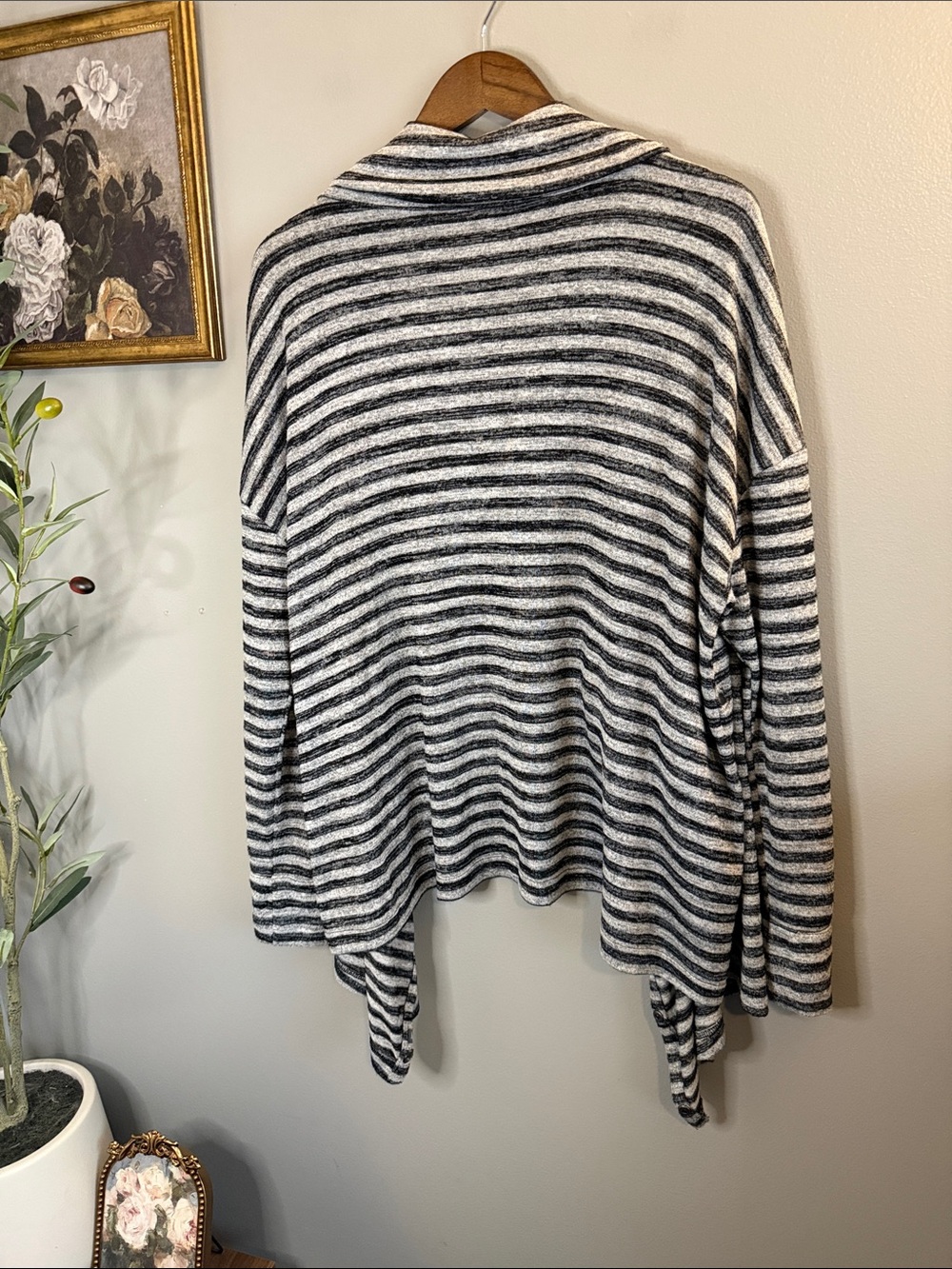 Eddie Bauer 2XL Striped Convertible Snap Cardigan Top Gray Black Cowl Neck Plus - Picture 8 of 8